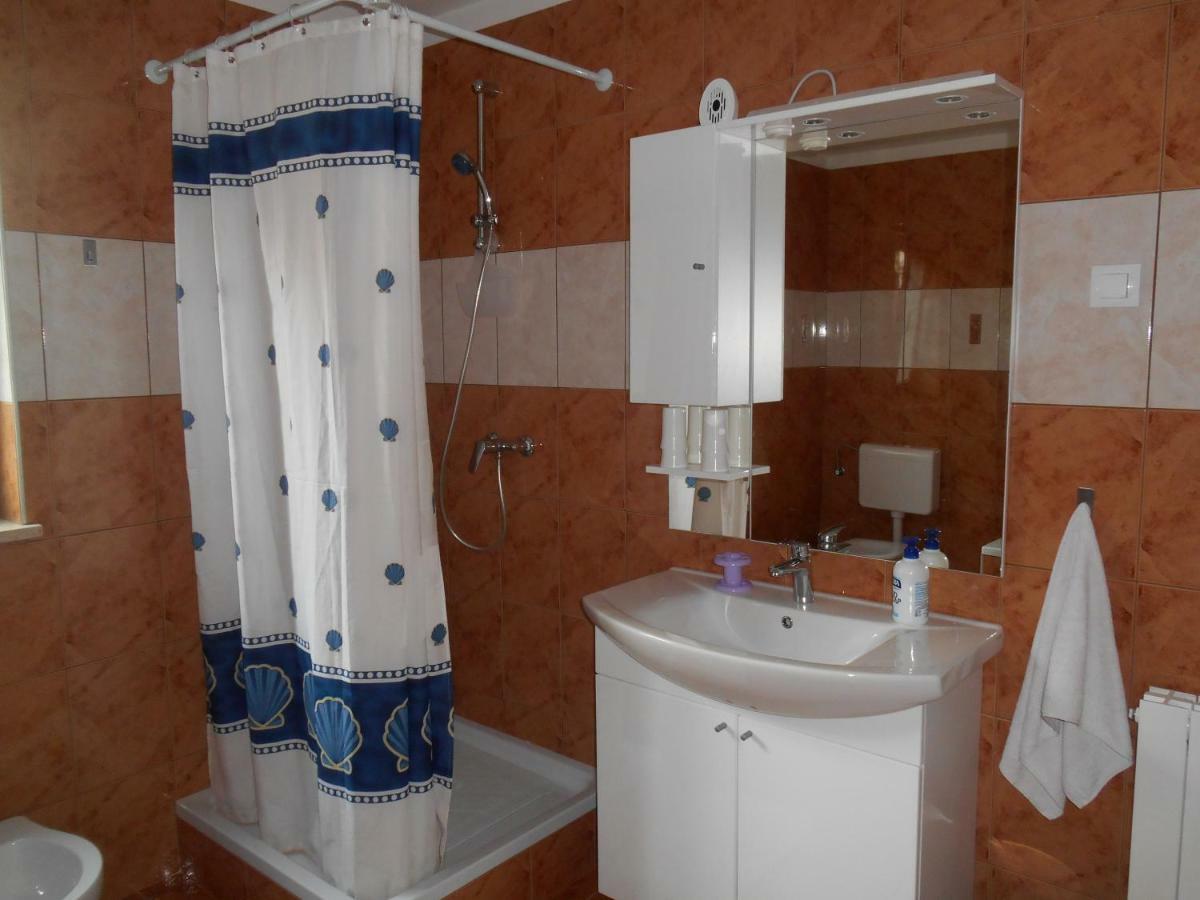Miadea Rovinjsko Selo Exterior foto