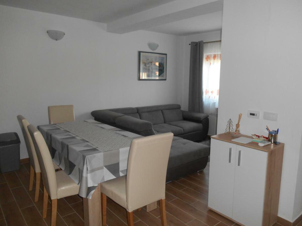 Miadea Rovinjsko Selo Exterior foto