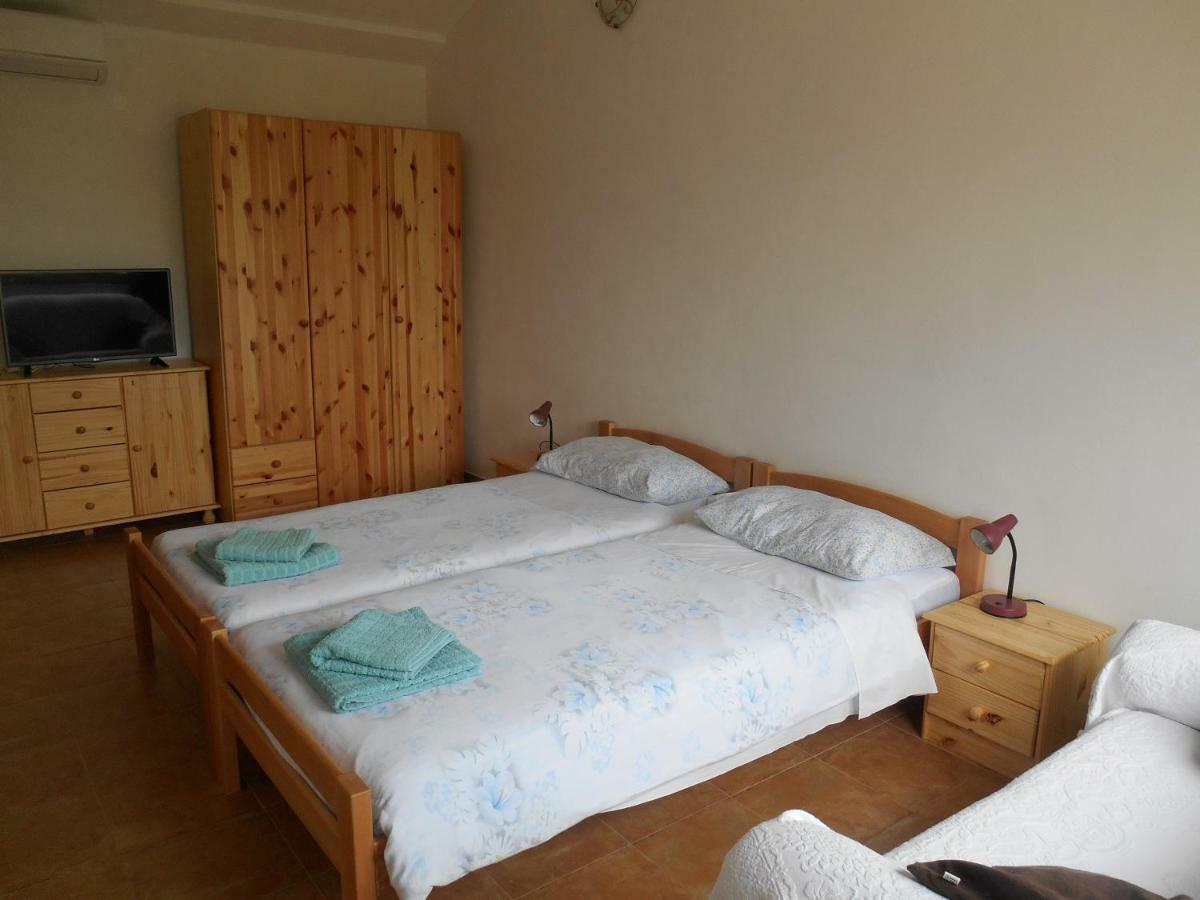 Miadea Rovinjsko Selo Exterior foto