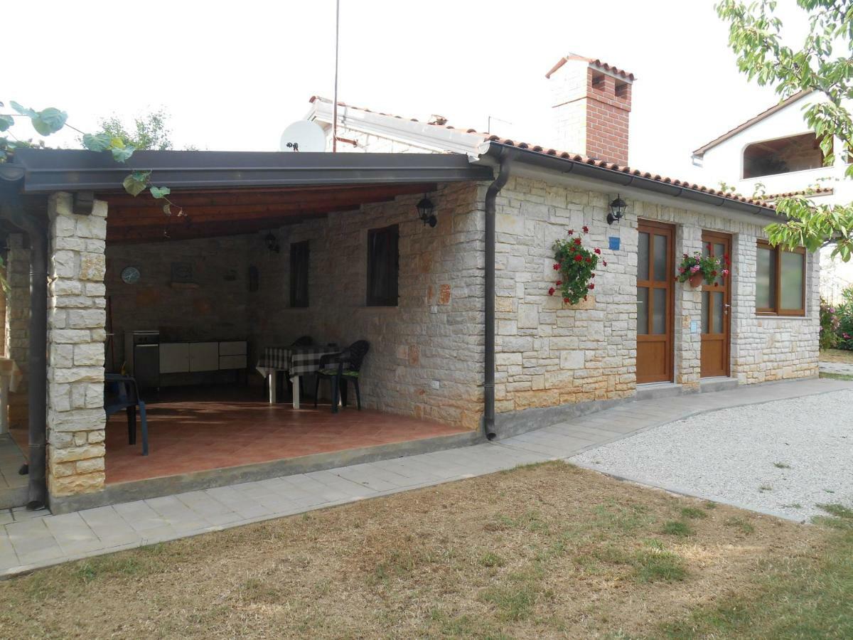 Miadea Rovinjsko Selo Exterior foto
